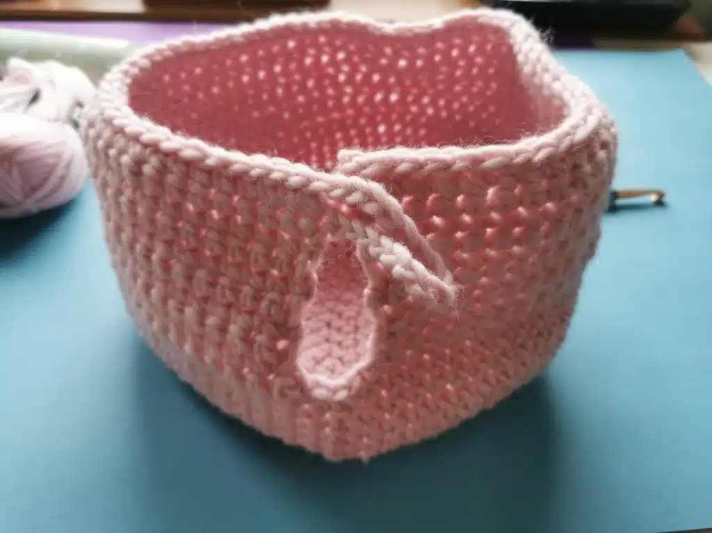 Bild54 1024x767 - FREE crochet pattern - Yarn bowl